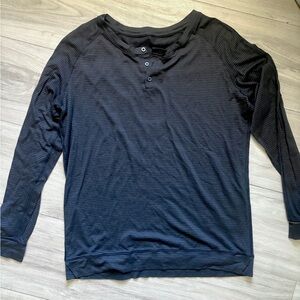 lululemon athletica Black Long-Sleeve Henley Top